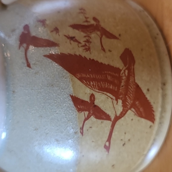 HANDCRAFTED POTTERY Lidded Travel/Office Mug - Picture 9 of 16